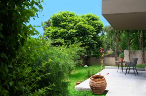 Private Garden house in Panorama
